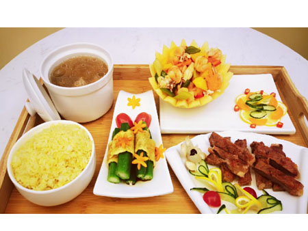月子會(huì)所營(yíng)養(yǎng)月子餐